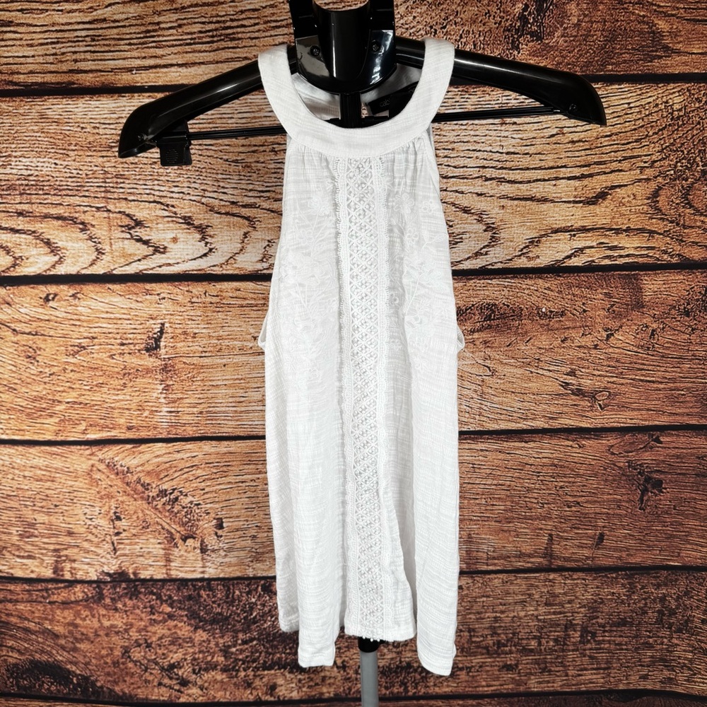 Cable & Gauge White Lace Embroidered Halter Top NWT Size M